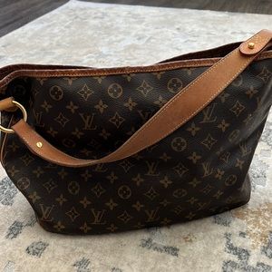 - AUTHENTIC LOUIS VUITTON Delightful MM Shoulder Bag